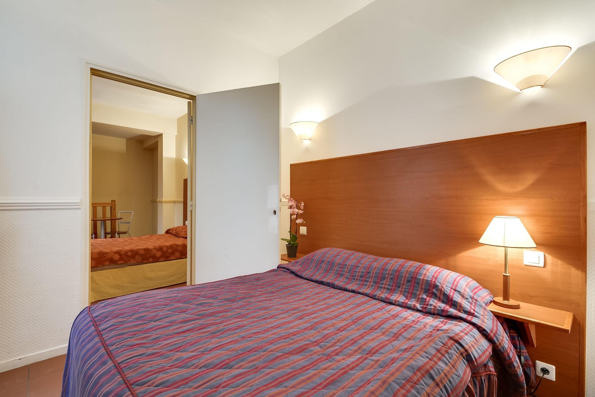 ปาวีลลง กูร์เซลล์ ปัค มงโซ โฮเต็ล Aparthotel ปารีส ภายนอก รูปภาพ